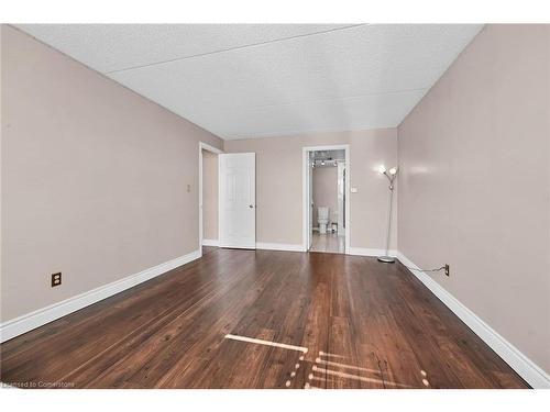 605-99 Donn Avenue, Stoney Creek, ON - Indoor Photo Showing Other Room