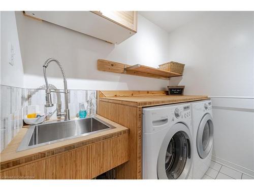 24 Furrows End, Brampton, ON - Indoor Photo Showing Laundry Room