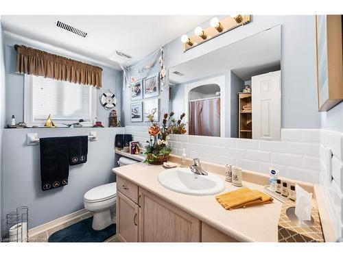 115 Park Street, Ridgeway, ON - Indoor Photo Showing Bathroom