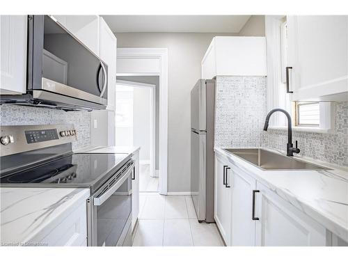 491 Colborne Street, Brantford, ON - Indoor Photo Showing Kitchen With Upgraded Kitchen