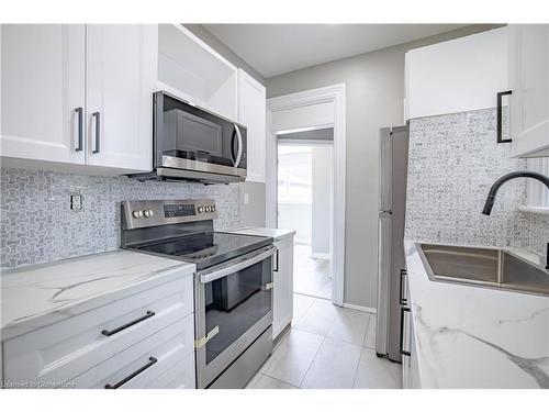 491 Colborne Street, Brantford, ON - Indoor Photo Showing Kitchen With Upgraded Kitchen