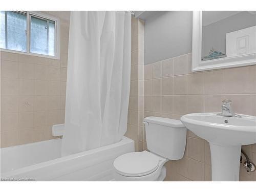 202-644 Grey Street, Brantford, ON - Indoor Photo Showing Bathroom