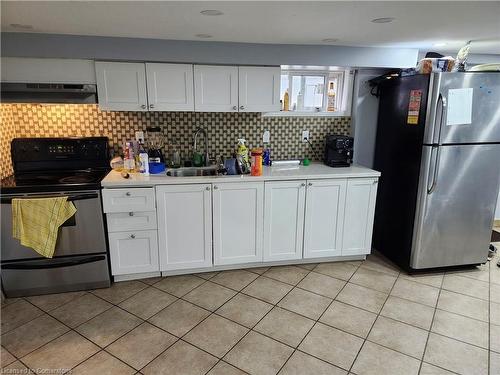 Lower-28 1/2 Division Street, St. Catharines, ON - Indoor Photo Showing Kitchen