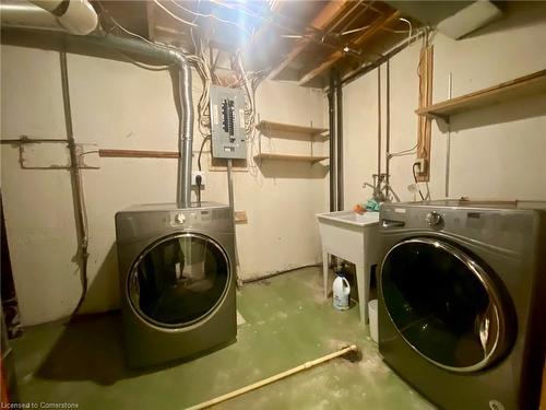 St-19 Huntsville Street, Hamilton, ON - Indoor Photo Showing Laundry Room