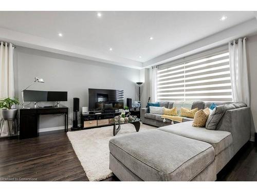 22 Selsdon Street, Brampton, ON - Indoor Photo Showing Living Room