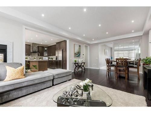 22 Selsdon Street, Brampton, ON - Indoor Photo Showing Living Room