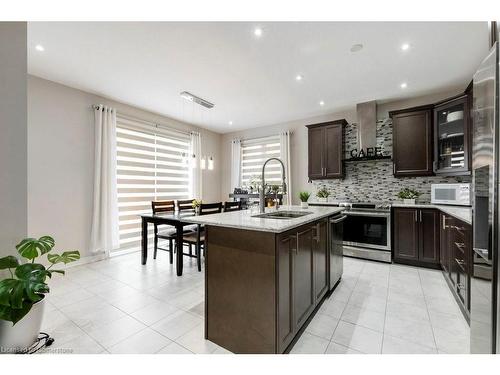 22 Selsdon Street, Brampton, ON - Indoor Photo Showing Kitchen With Upgraded Kitchen