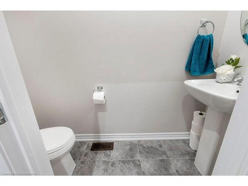 22 Selsdon Street, Brampton, ON - Indoor Photo Showing Bathroom