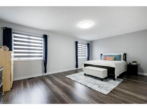 22 Selsdon Street, Brampton, ON - Indoor Photo Showing Bedroom