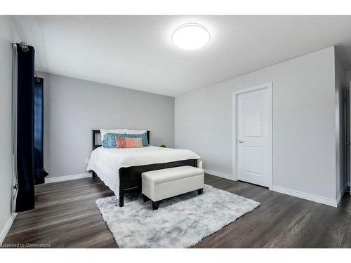 22 Selsdon Street, Brampton, ON - Indoor Photo Showing Bedroom