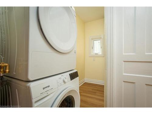 48 East 18Th Street, Hamilton, ON - Indoor Photo Showing Laundry Room