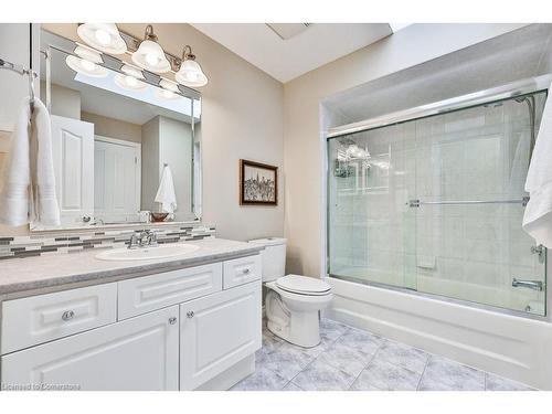 2911 Darien Road, Burlington, ON - Indoor Photo Showing Bathroom