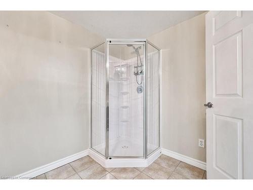 2911 Darien Road, Burlington, ON - Indoor Photo Showing Bathroom