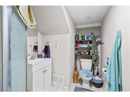 40 Facer Street, St. Catharines, ON - Indoor Photo Showing Bathroom