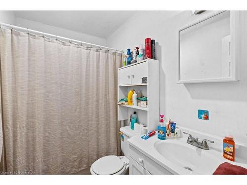 40 Facer Street, St. Catharines, ON - Indoor Photo Showing Bathroom