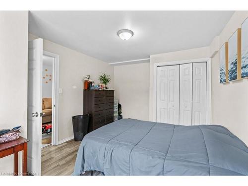 40 Facer Street, St. Catharines, ON - Indoor Photo Showing Bedroom