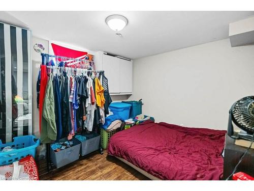 40 Facer Street, St. Catharines, ON - Indoor Photo Showing Bedroom