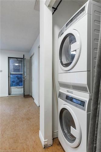 48 Guise Street E, Hamilton, ON - Indoor Photo Showing Laundry Room