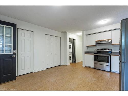 48 Guise Street E, Hamilton, ON - Indoor Photo Showing Kitchen