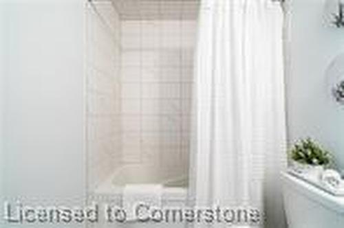 26 Foothills Lane, Stoney Creek, ON - Indoor Photo Showing Bathroom