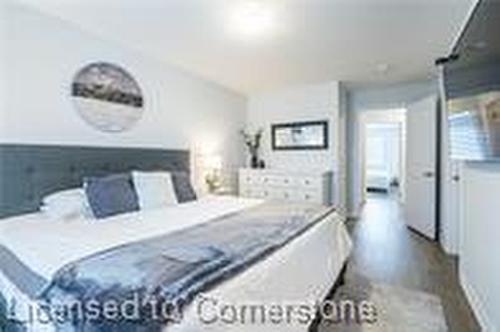 26 Foothills Lane, Stoney Creek, ON - Indoor Photo Showing Bedroom