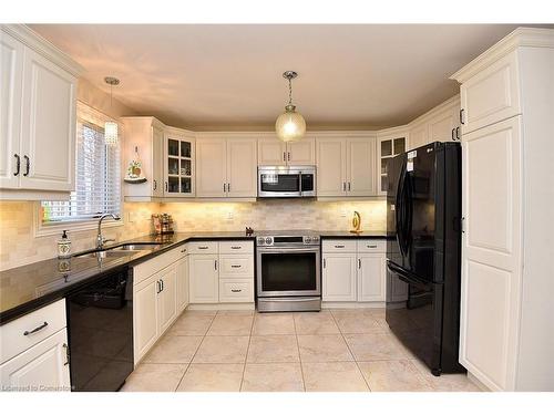 59 Holimont Court, Hamilton, ON - Indoor Photo Showing Kitchen With Double Sink