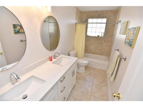 59 Holimont Court, Hamilton, ON - Indoor Photo Showing Bathroom