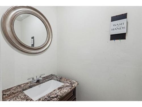 116-11 Harrisford Street, Hamilton, ON - Indoor Photo Showing Bathroom