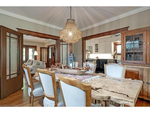 389 Torrance Street, Burlington, ON - Indoor Photo Showing Dining Room