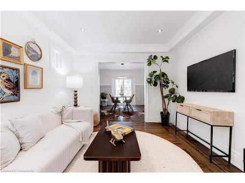 248 Province Street S, Hamilton, ON - Indoor Photo Showing Living Room