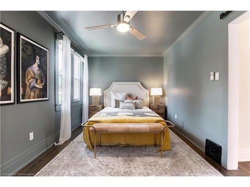 248 Province Street S, Hamilton, ON - Indoor Photo Showing Bedroom