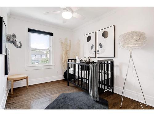 248 Province Street S, Hamilton, ON - Indoor Photo Showing Bedroom