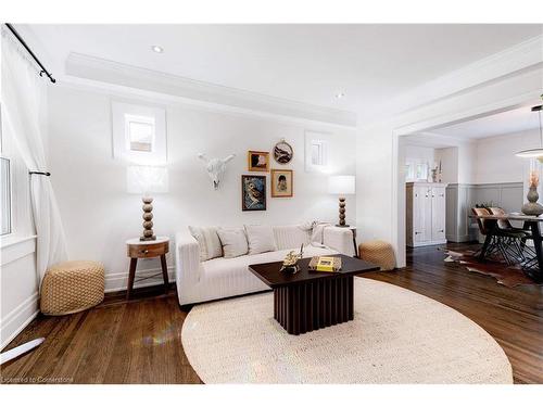 248 Province Street S, Hamilton, ON - Indoor Photo Showing Living Room