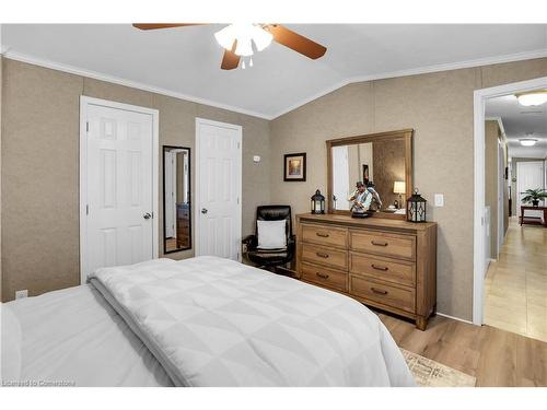 136-3033 Townline Road, Stevensville, ON - Indoor Photo Showing Bedroom