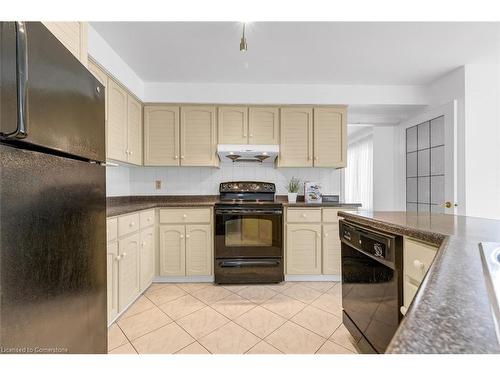 600 Upper Horning Road, Hamilton, ON - Indoor Photo Showing Kitchen