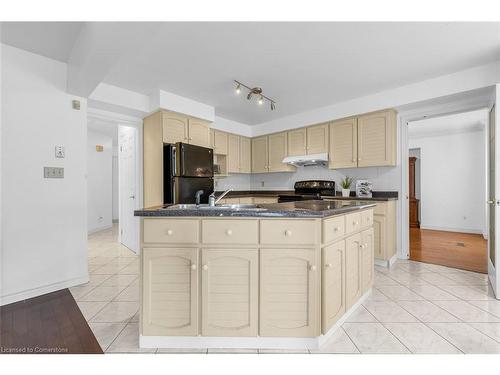 600 Upper Horning Road, Hamilton, ON - Indoor Photo Showing Kitchen With Double Sink