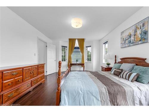 600 Upper Horning Road, Hamilton, ON - Indoor Photo Showing Bedroom