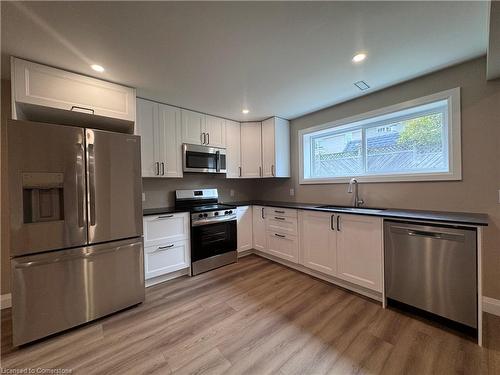 1174 Vansickle Road, St. Catharines, ON - Indoor Photo Showing Kitchen