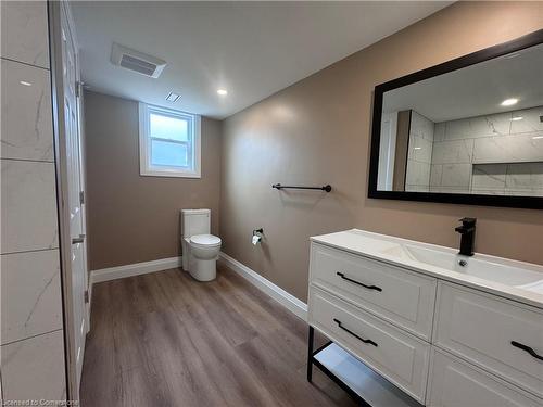 1174 Vansickle Road, St. Catharines, ON - Indoor Photo Showing Bathroom