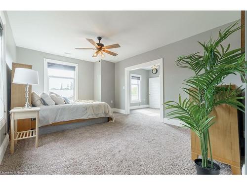 8 Talbot Street W, Cayuga, ON - Indoor Photo Showing Bedroom