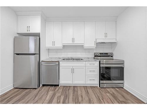 143 Ferrie Street E, Hamilton, ON - Indoor Photo Showing Kitchen