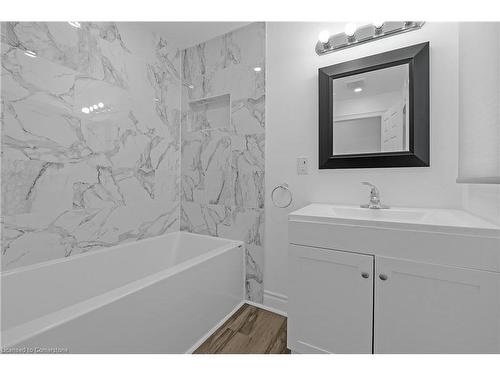 143 Ferrie Street E, Hamilton, ON - Indoor Photo Showing Bathroom