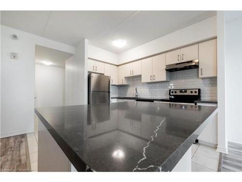 301-630 Sauve Street, Milton, ON - Indoor Photo Showing Kitchen With Upgraded Kitchen