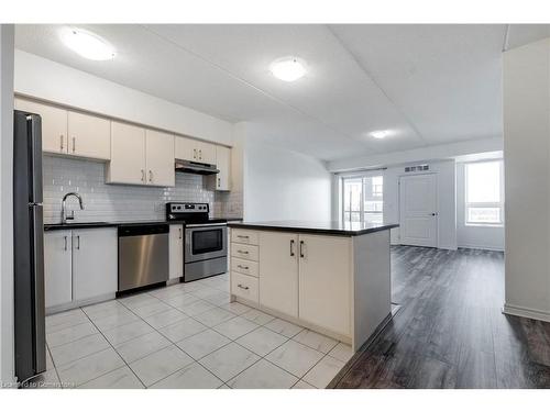 301-630 Sauve Street, Milton, ON - Indoor Photo Showing Kitchen