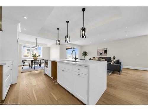 60 Pike Creek Drive, Cayuga, ON - Indoor Photo Showing Kitchen