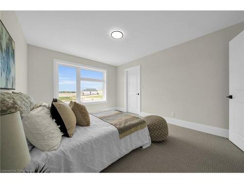 60 Pike Creek Drive, Cayuga, ON - Indoor Photo Showing Bedroom