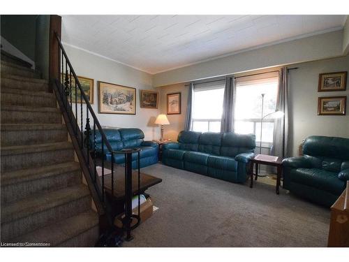 106 Forest Street W, Dunnville, ON - Indoor Photo Showing Living Room