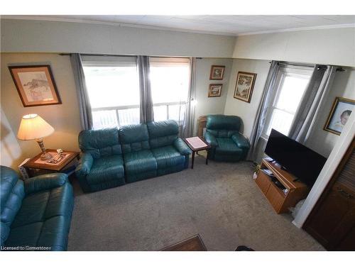 106 Forest Street W, Dunnville, ON - Indoor Photo Showing Living Room