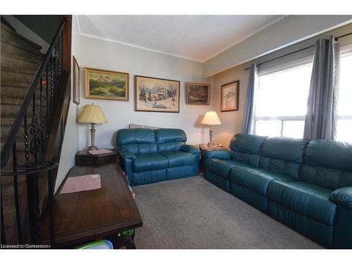 106 Forest Street W, Dunnville, ON - Indoor Photo Showing Living Room