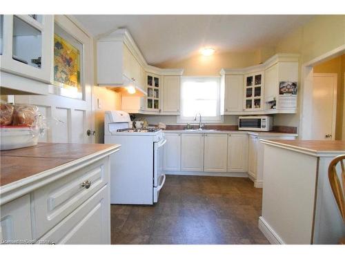 106 Forest Street W, Dunnville, ON - Indoor Photo Showing Kitchen